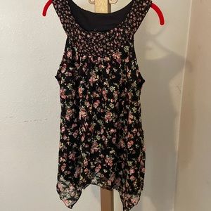 Flowy floral tunic top